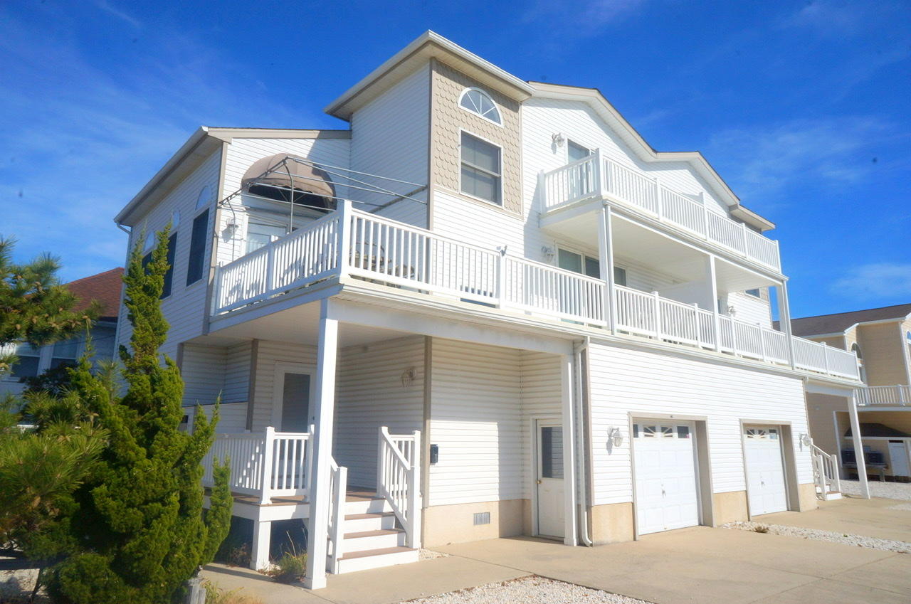 57 83rd Street West | Sea Isle City, NJ | Long & Foster Vacation