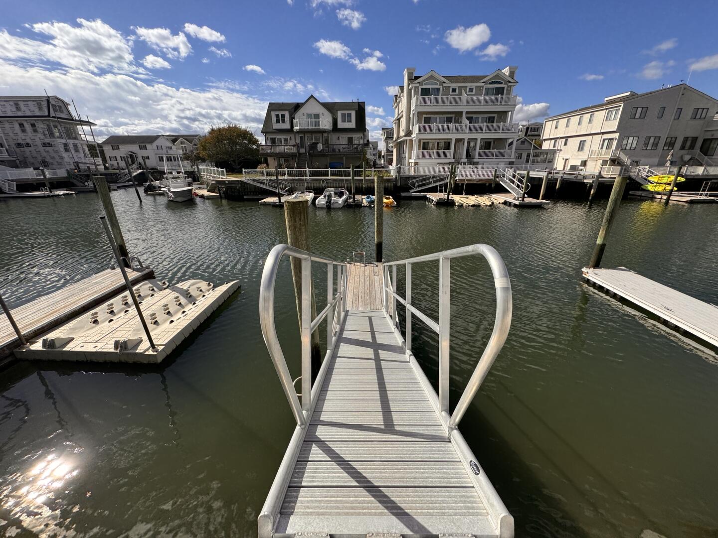 320 44th Street West | Sea Isle City, NJ | Long & Foster Vacation