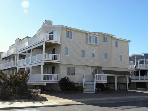 Long & Foster Vacation Rentals-6 85th Street North-image-1