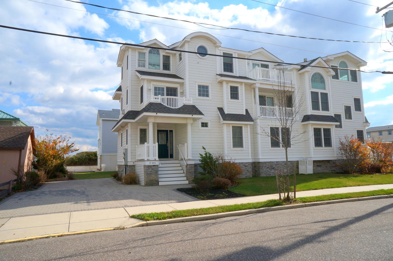 Long & Foster Vacation Rentals-17 45th Street North-image-1