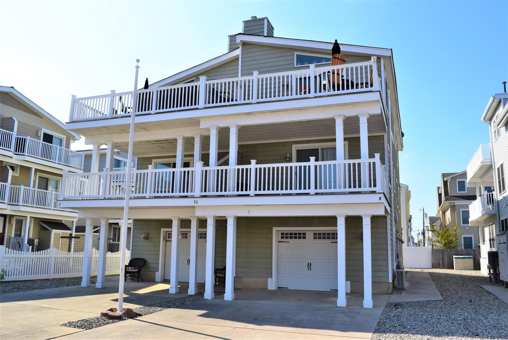 Long & Foster Vacation Rentals-10 77th Street West-image-1