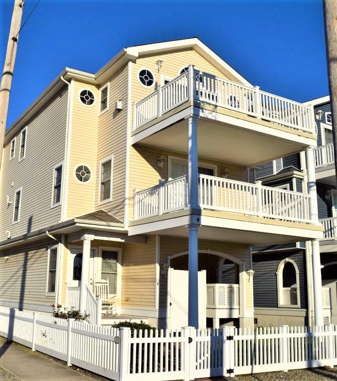Long & Foster Vacation Rentals-85 85th Street #6-image-1