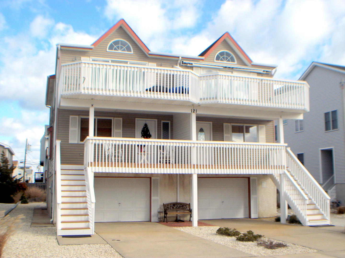 Long & Foster Vacation Rentals-121 34th Street West-image-1