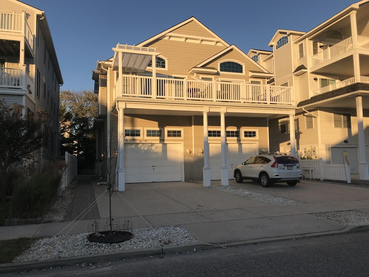 Long & Foster Vacation Rentals-143 47th Street West-image-1