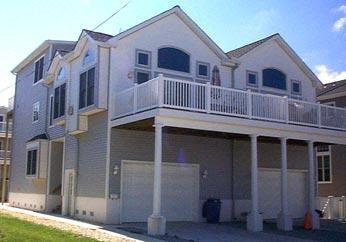 Long & Foster Vacation Rentals-16 64th Street East-image-1
