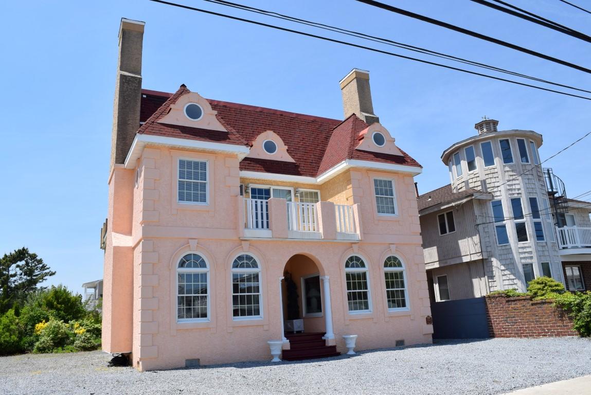 Long & Foster Vacation Rentals-7904 Central Avenue West-image-1