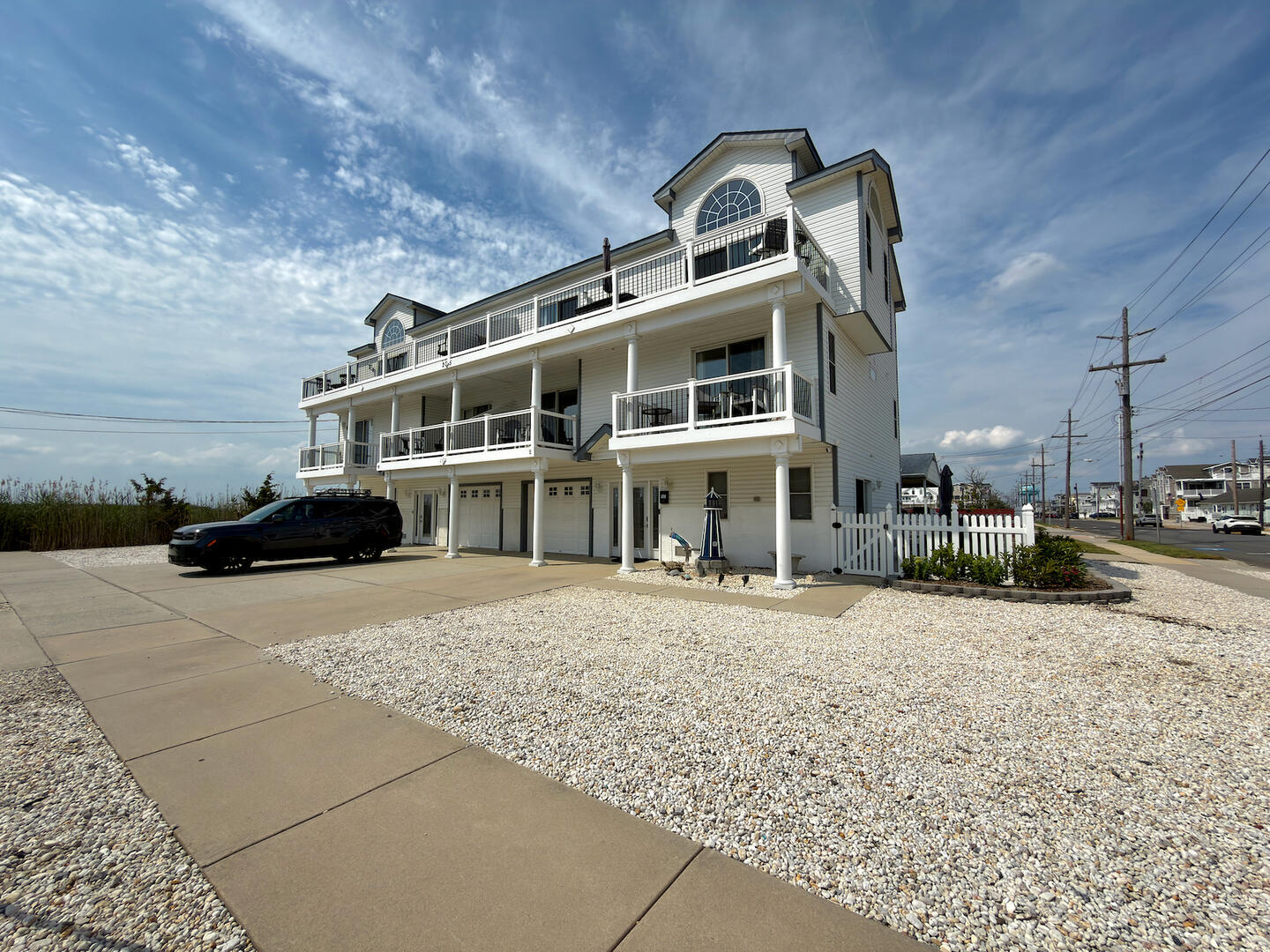 Long & Foster Vacation Rentals-205 50th Street East-image-1