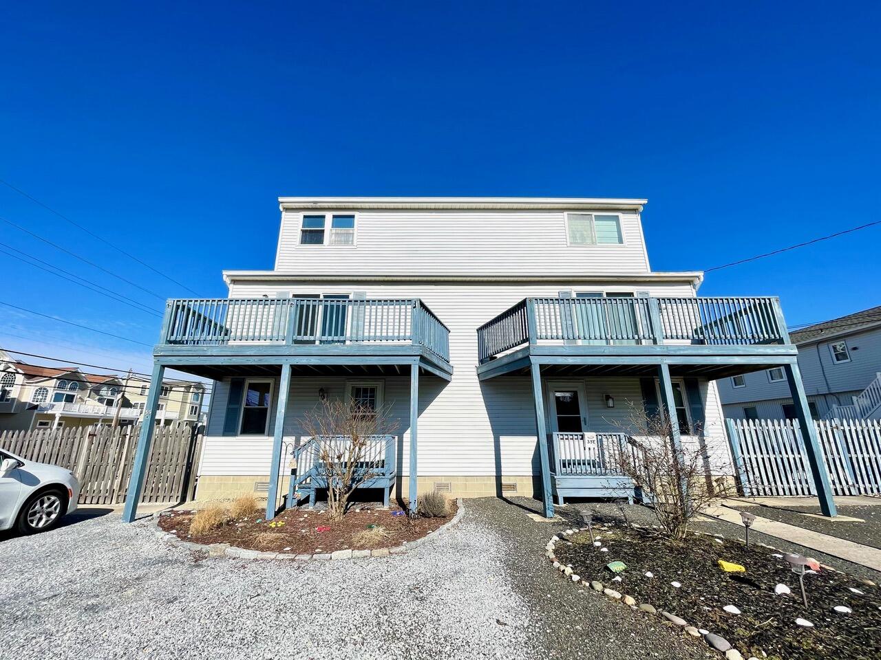 Long & Foster Vacation Rentals-35 76th Street East-image-1
