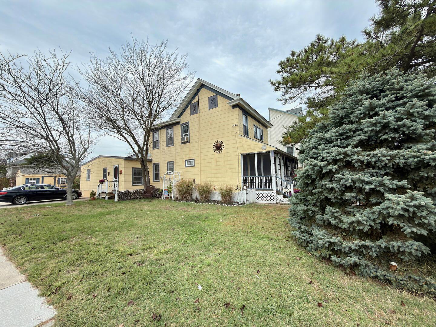 Long & Foster Vacation Rentals-4520 Park Road 2nd Fl-image-1