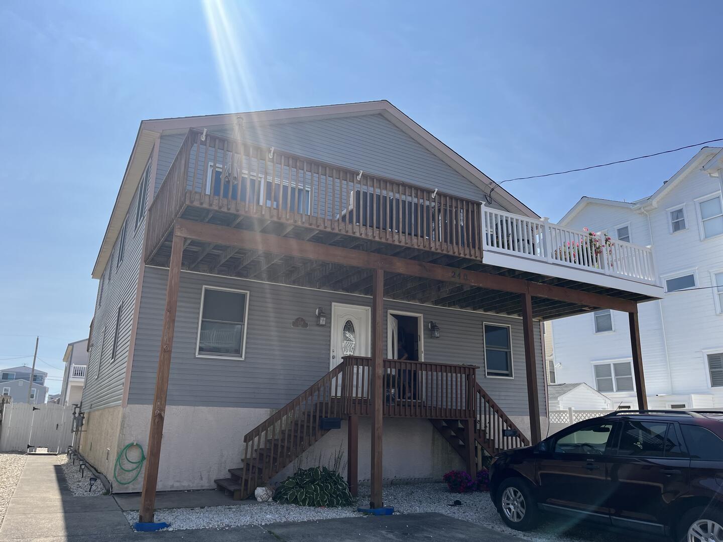 Long & Foster Vacation Rentals-240 36th Street East-image-1
