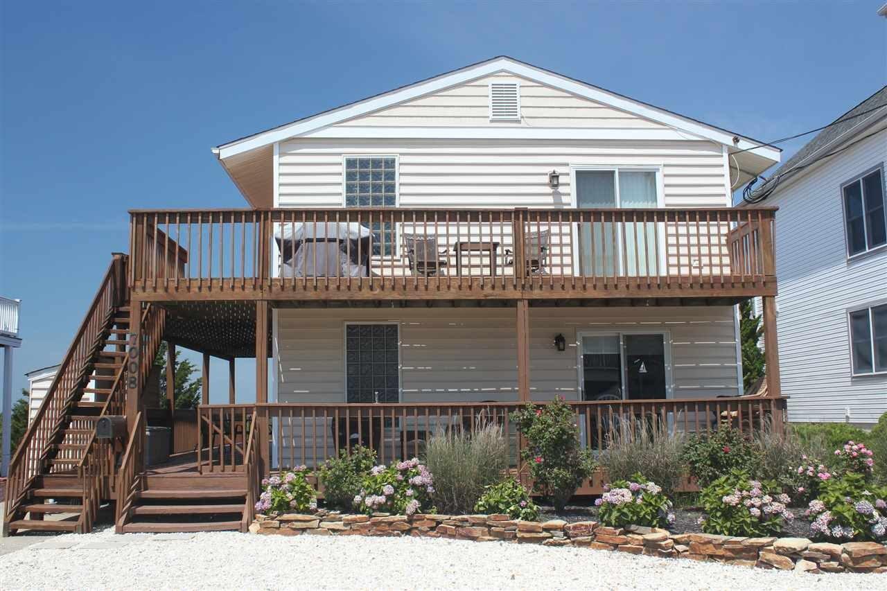 Long & Foster Vacation Rentals-7008 Central Avenue 1st floor-image-1