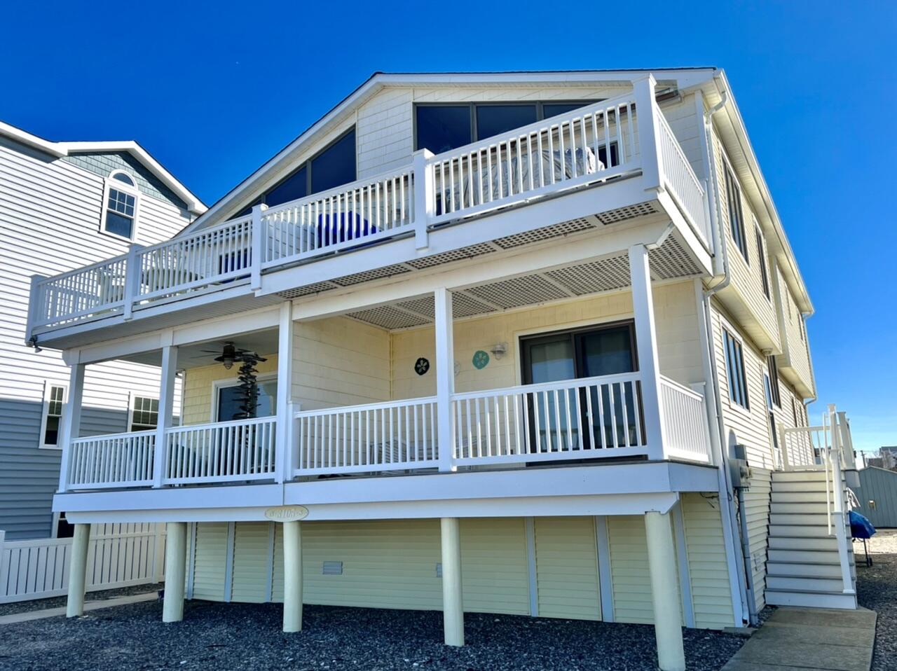 Long & Foster Vacation Rentals-3105 Central Avenue South-image-1