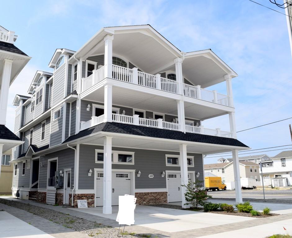 Long & Foster Vacation Rentals-142 87th Street East-image-1