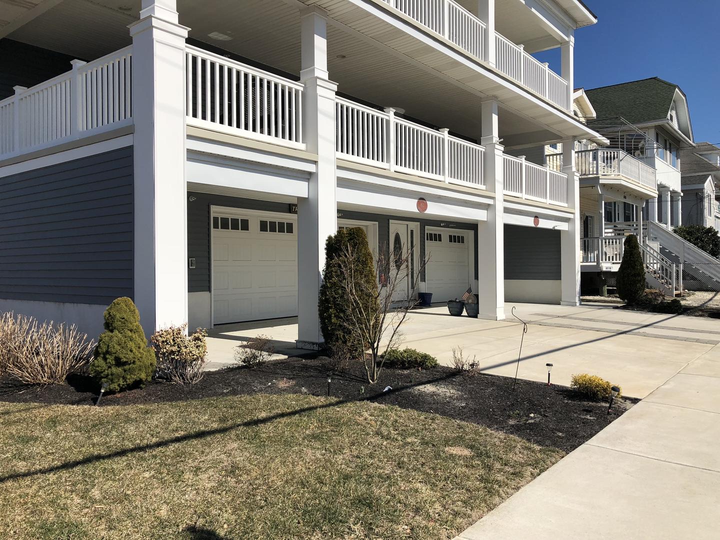 Long & Foster Vacation Rentals-801 2nd Street 1st floor-image-1