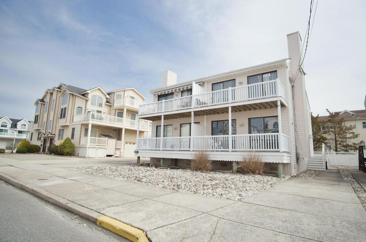 Long & Foster Vacation Rentals-5409 Central Avenue South-image-1