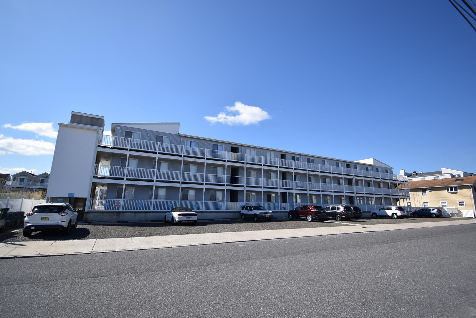 Long & Foster Vacation Rentals-354 43rd Place 1C-image-1