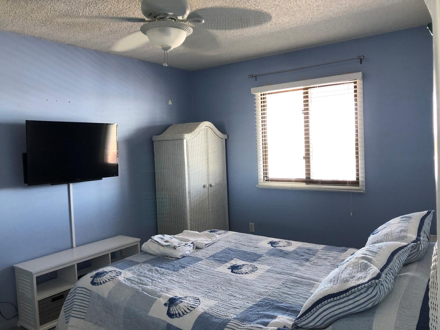 520 W. Spruce Avenue 104 North Wildwood, NJ Long & Foster