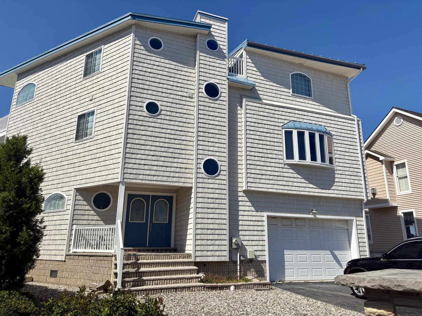 Long & Foster Vacation Rentals-140 Meadowview Lane-image-1