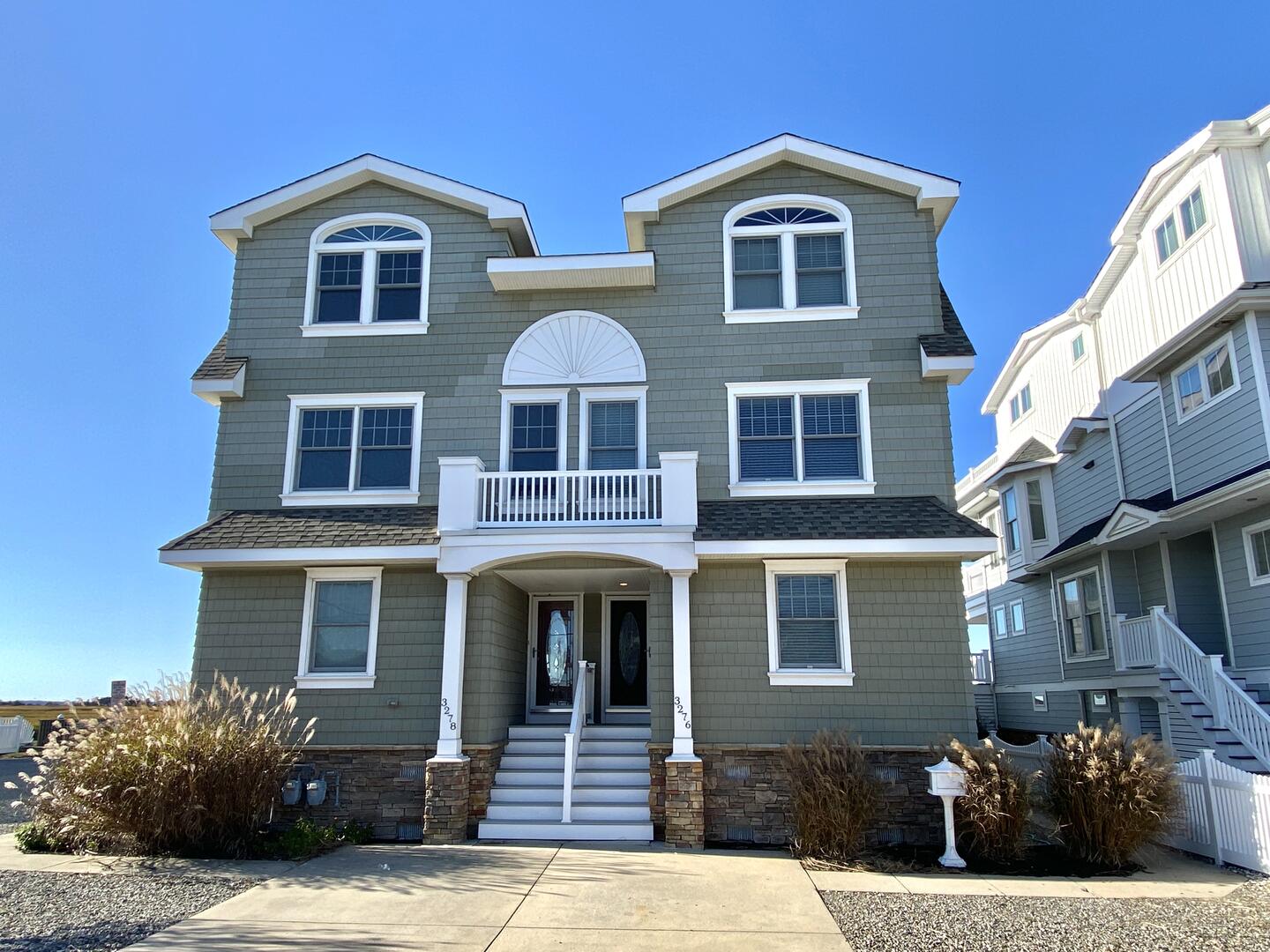 Long & Foster Vacation Rentals-3276 Ocean Dr, North/Unit A-image-1
