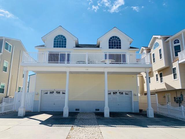 Long & Foster Vacation Rentals-114 49th Street East-image-1