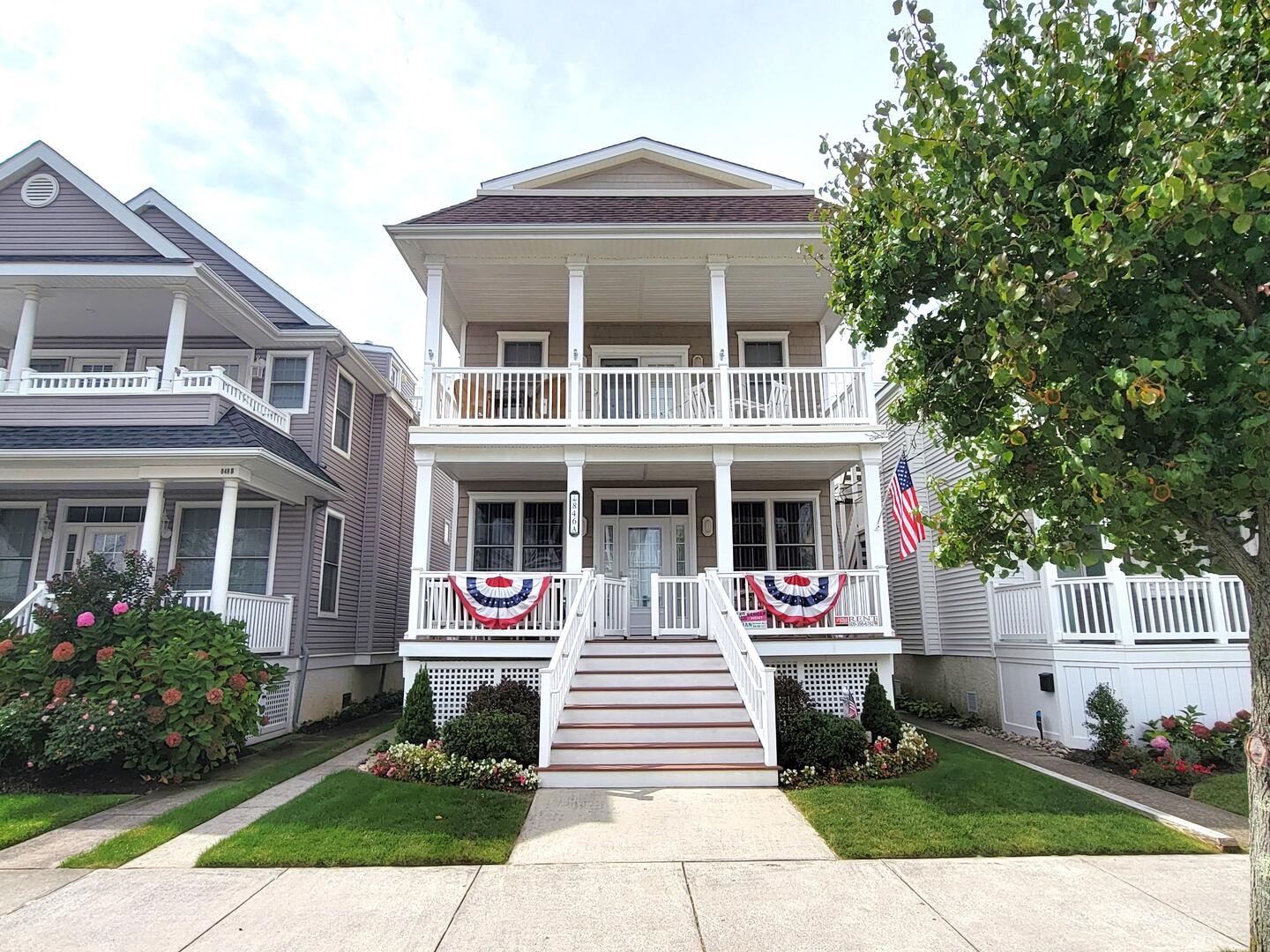 Long & Foster Vacation Rentals-846 1st Street, 1st Floor, A-image-1