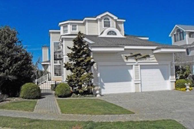 Long & Foster Vacation Rentals-46 Heron Drive-image-1