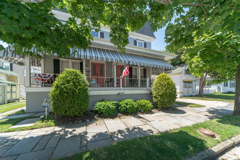 Long & Foster Vacation Rentals-508 7th Street-image-1