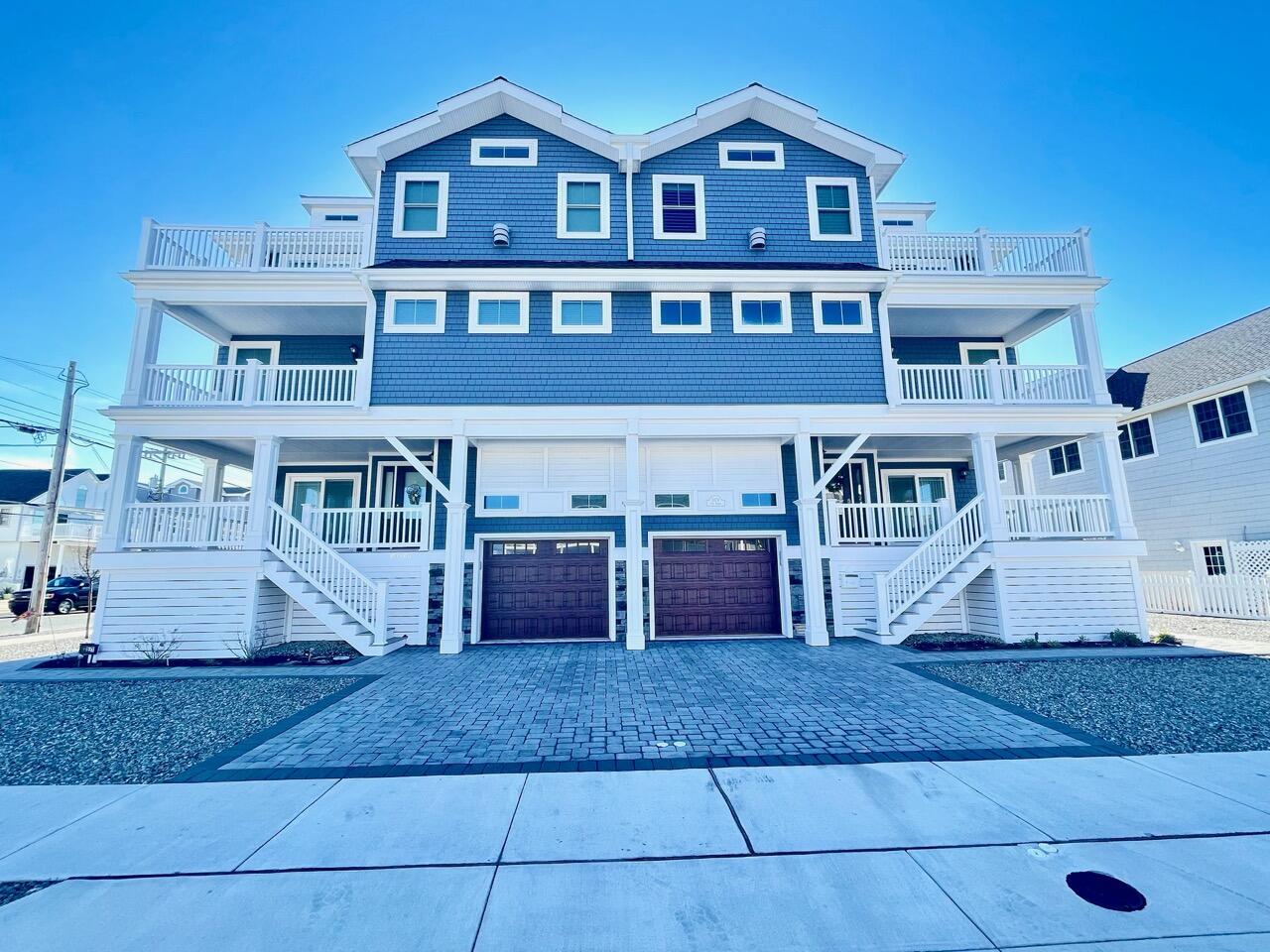 Long & Foster Vacation Rentals-102 71st Street East-image-1