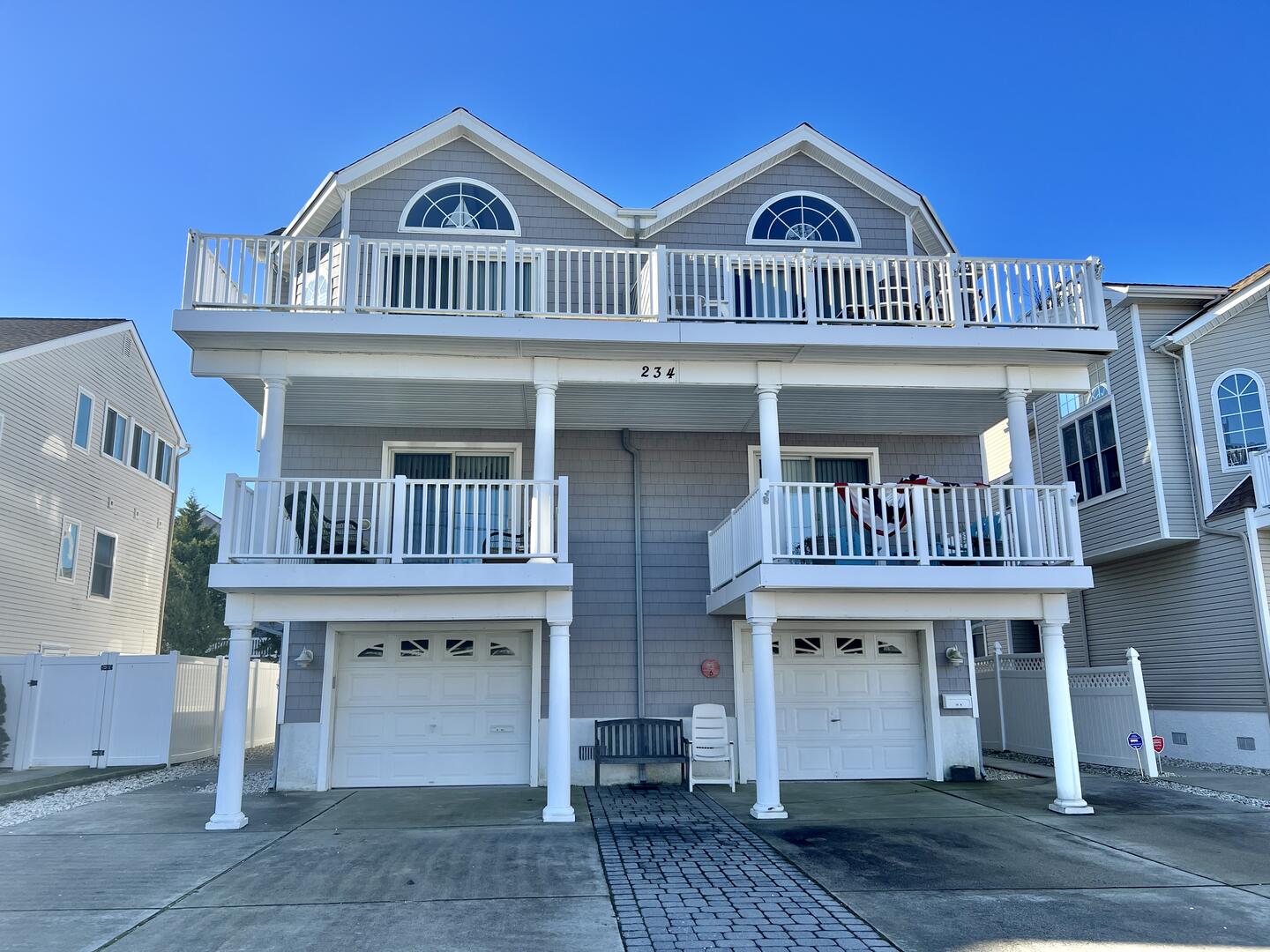 Long & Foster Vacation Rentals-234 56th Street East-image-1