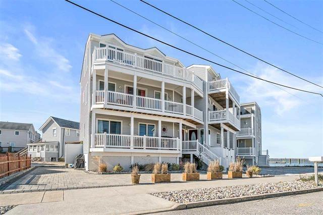 Long & Foster Vacation Rentals-250 84th Street  East-image-1