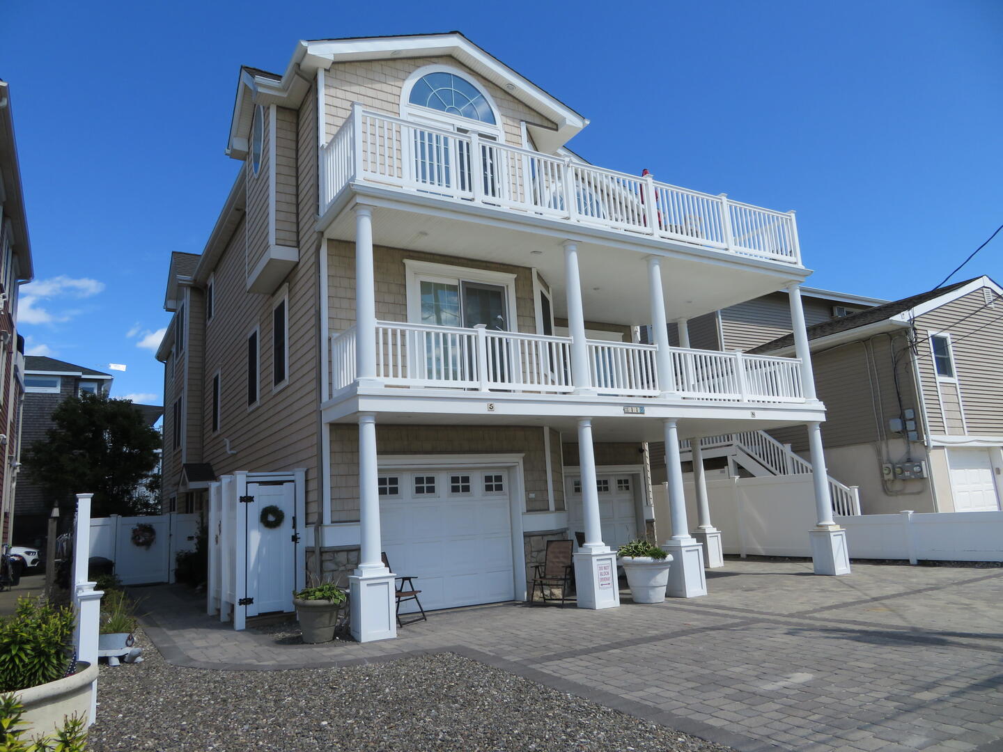 Long & Foster Vacation Rentals-11 55th Street South-image-1