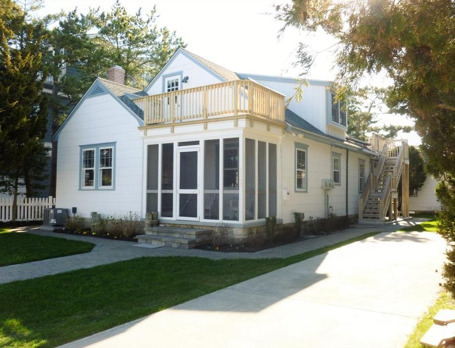 Long & Foster Vacation Rentals-3149 First Avenue, 1st Floor-image-1