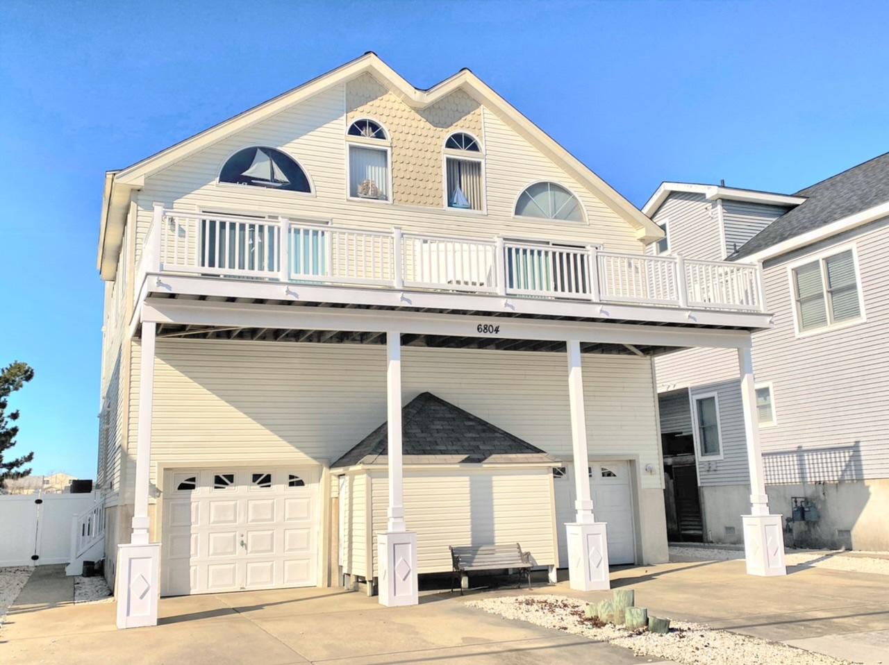Long & Foster Vacation Rentals-6804 Landis Avenue South-image-1