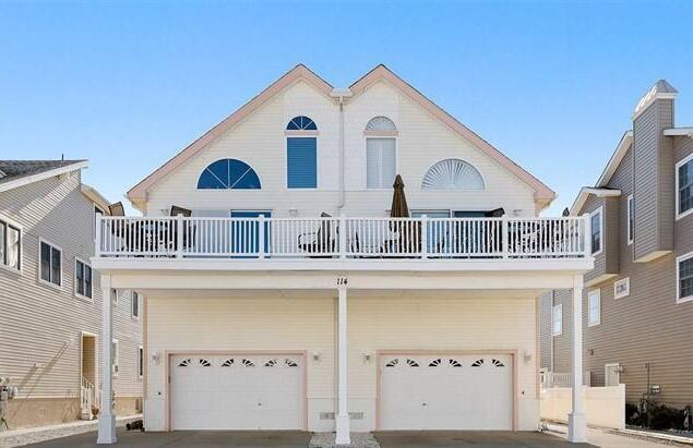 Long & Foster Vacation Rentals-114 53rd Street West-image-1