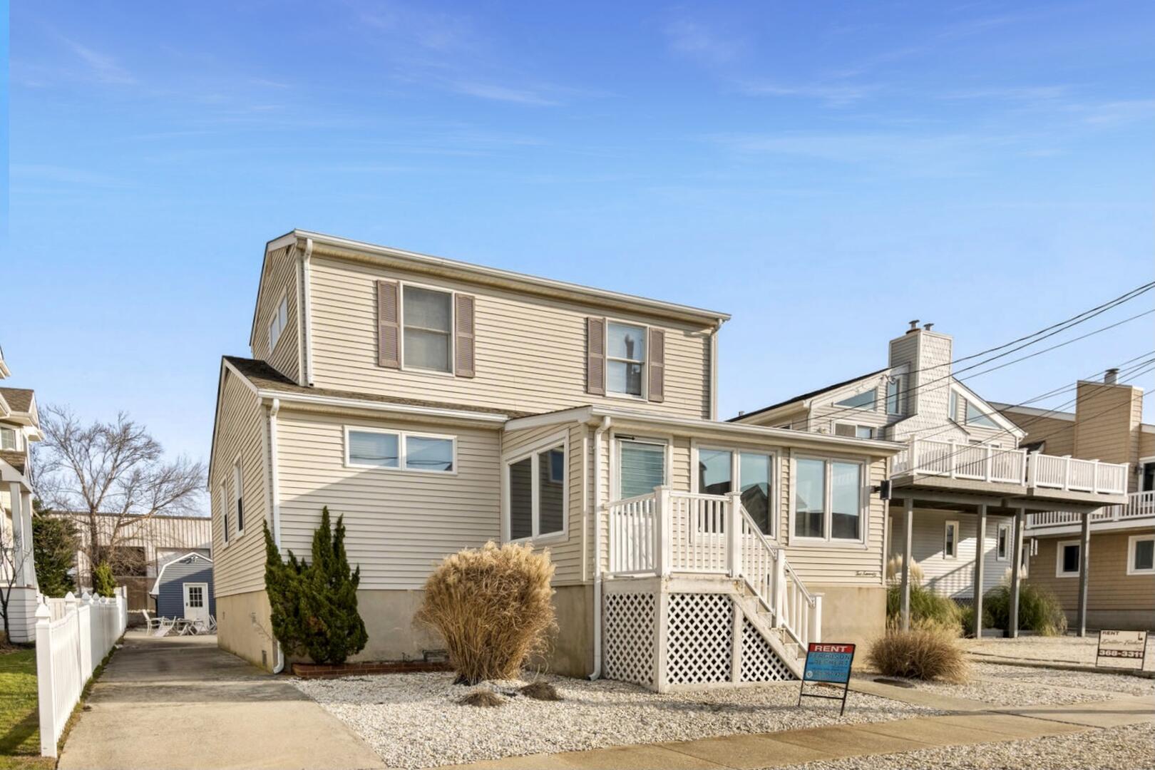 Long & Foster Vacation Rentals-270 82nd Street,-image-1