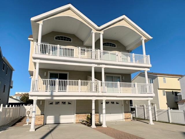Long & Foster Vacation Rentals-111 80th Street West-image-1