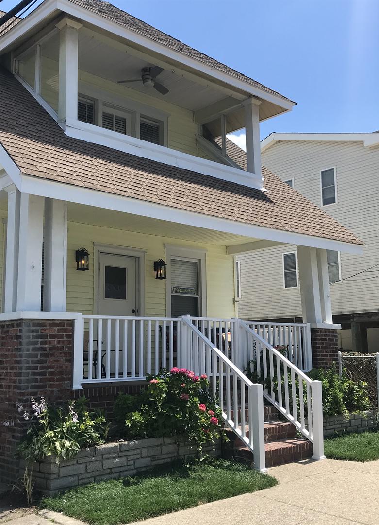 Long & Foster Vacation Rentals-511 13th St-image-1