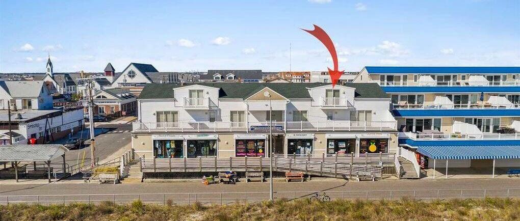 Long & Foster Vacation Rentals-11 43rd Street North-image-1