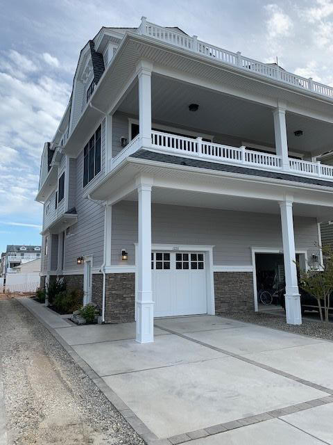 Long & Foster Vacation Rentals-122 73rd Street East-image-1