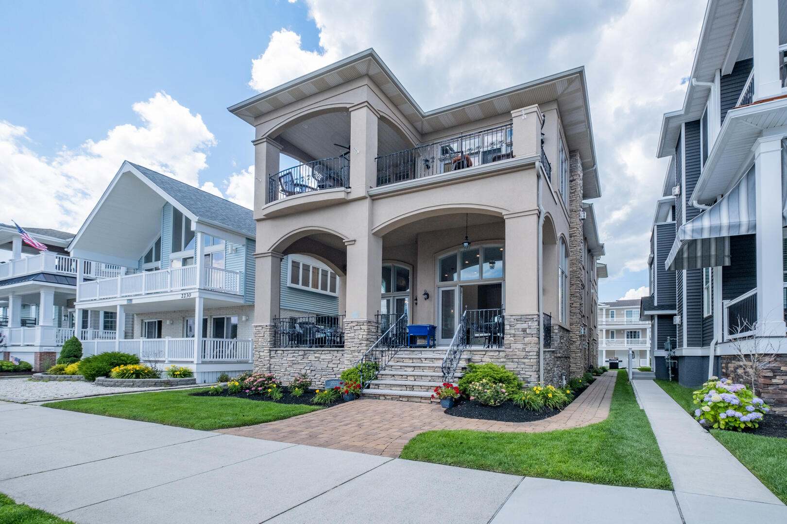 Long & Foster Vacation Rentals-2228 Wesley Ave 1st floor-image-1