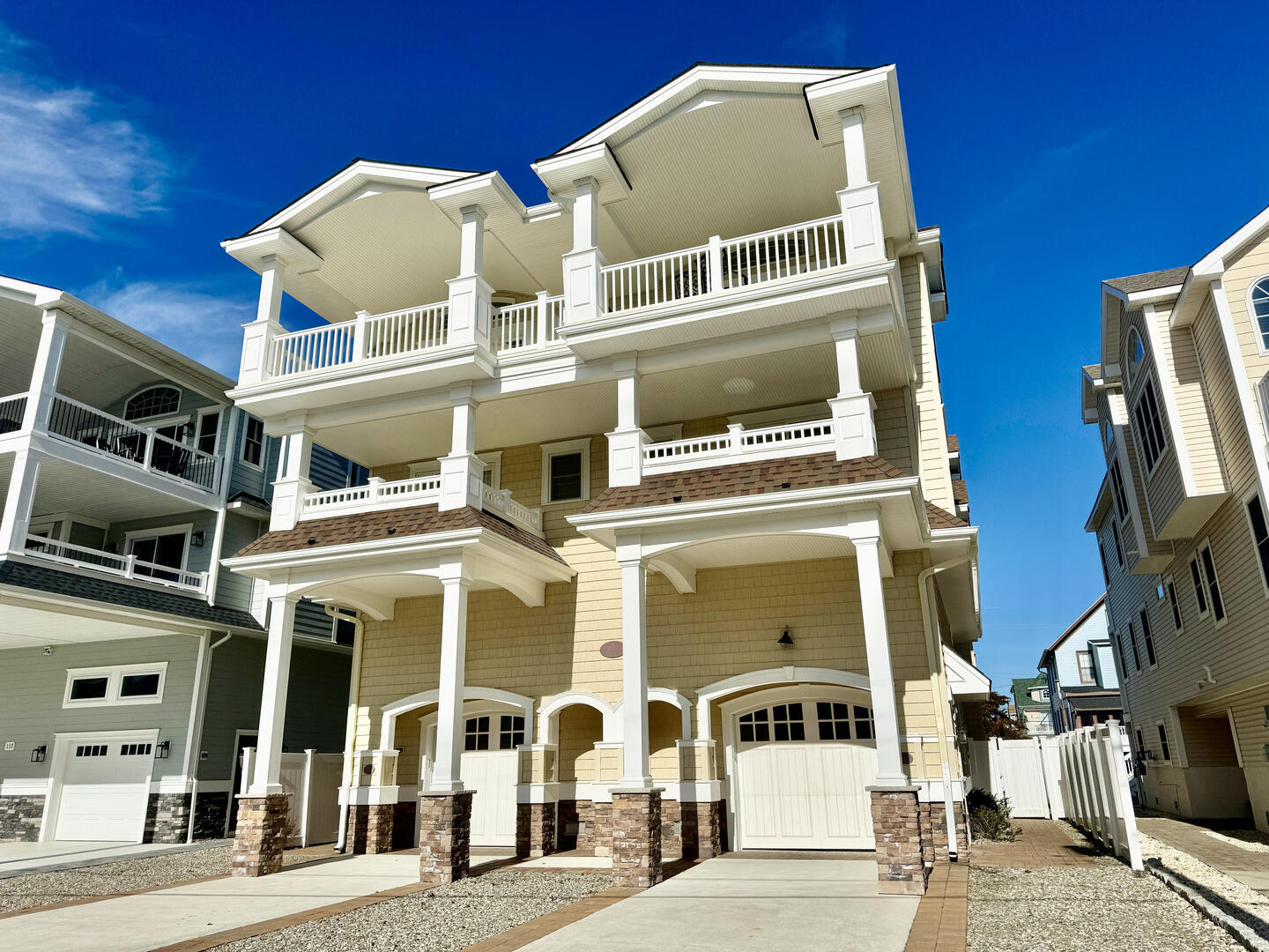 Long & Foster Vacation Rentals-113 51st Street East-image-1