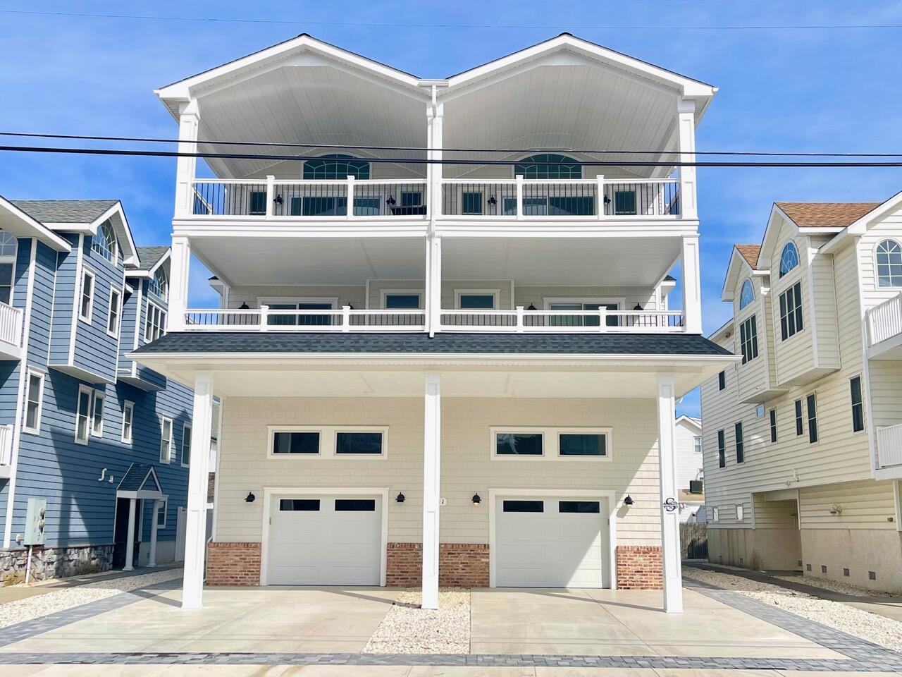 Long & Foster Vacation Rentals-131 46th Street West-image-1