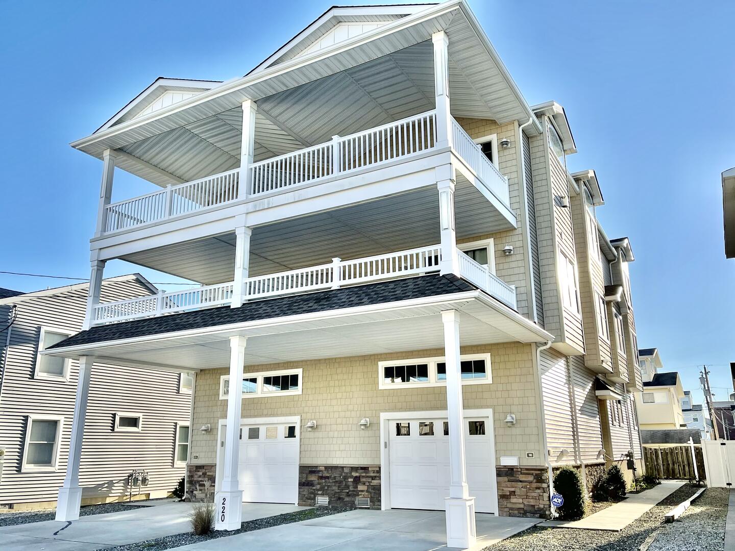 Long & Foster Vacation Rentals-220 38th Street West-image-1