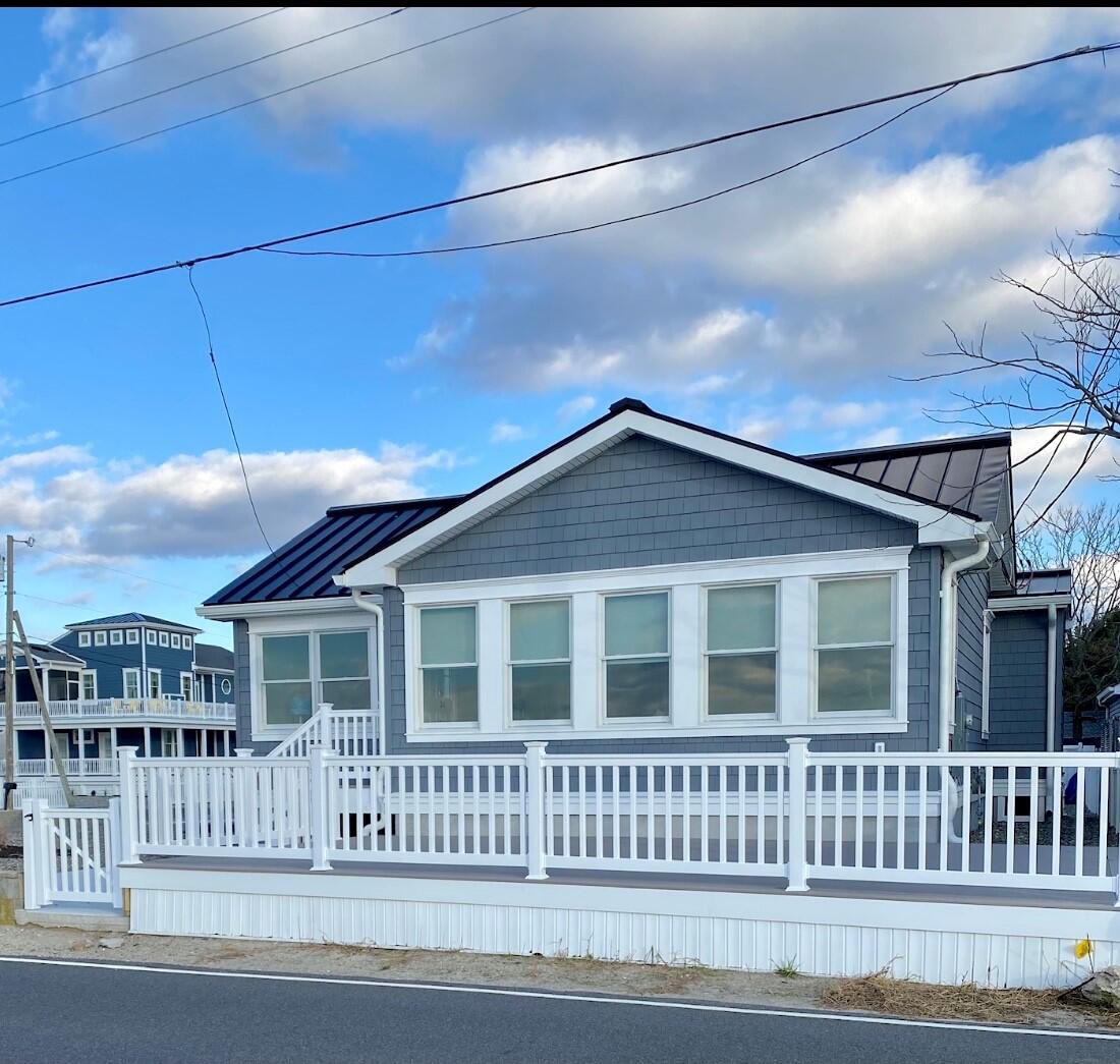 Long & Foster Vacation Rentals-505 Shore Dr-image-1