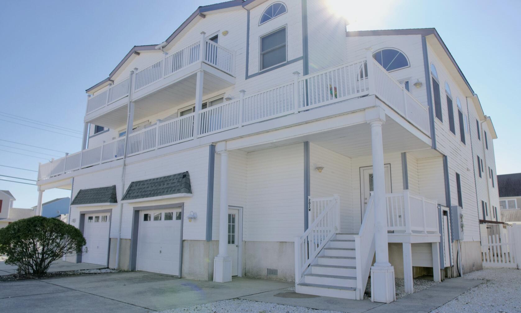 Long & Foster Vacation Rentals-202 56th Street West-image-1
