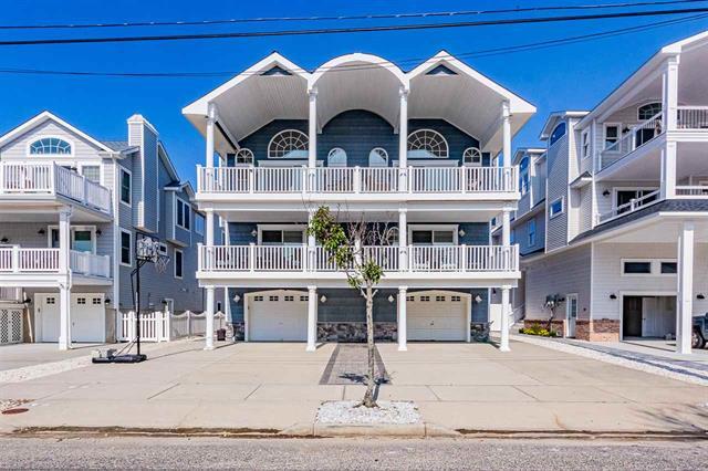 Long & Foster Vacation Rentals-133 46th Street East-image-1