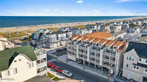 Long & Foster Vacation Rentals-4400 Pleasure Avenue #201-image-1