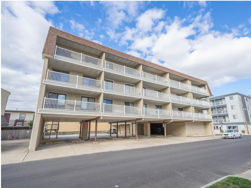 Long & Foster Vacation Rentals-3800 Pleasure Avenue #405-image-1