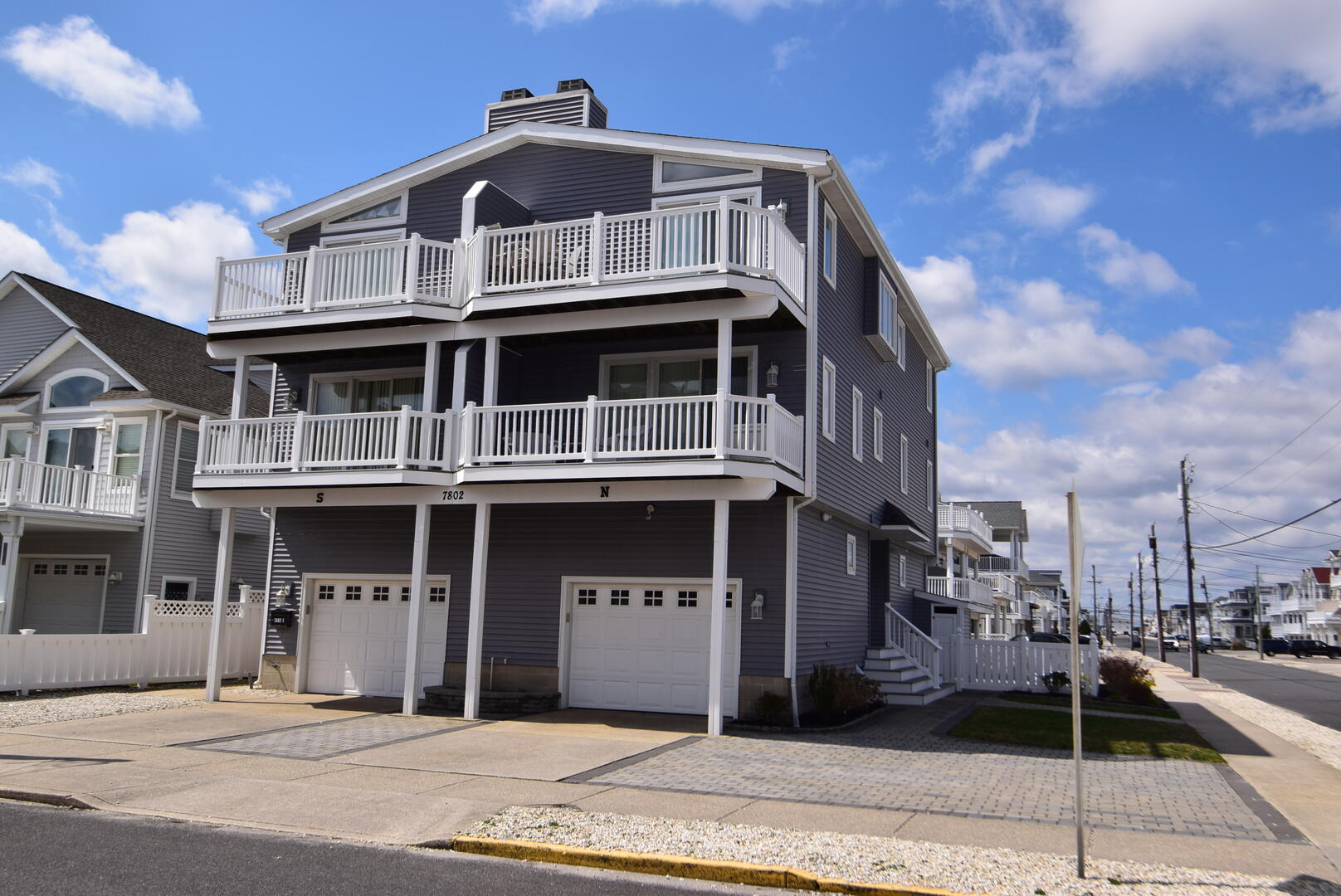 Dos Monos『Dos City』『Larderello』レコードセット販売 Dos Monos『Dos City』『Larderello』レコードセット販売 Dos Monos