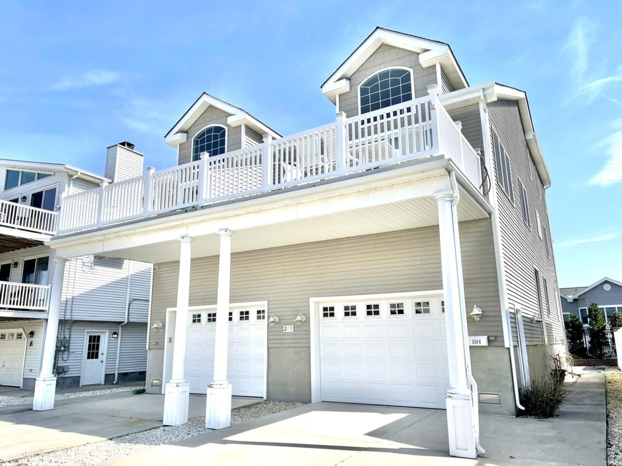 Long & Foster Vacation Rentals-215 47th Street East-image-1